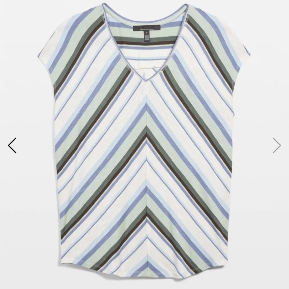 White House Black Market Jetsetter tee